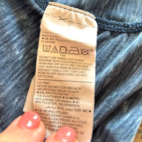 Old Navy Work-out Tank - Picture 3 of 4